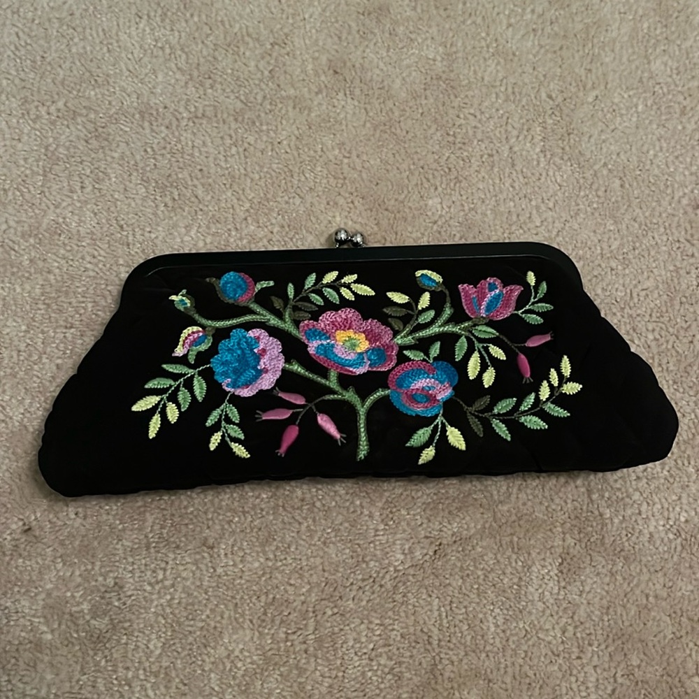 Vera Bradley Clutch NWT